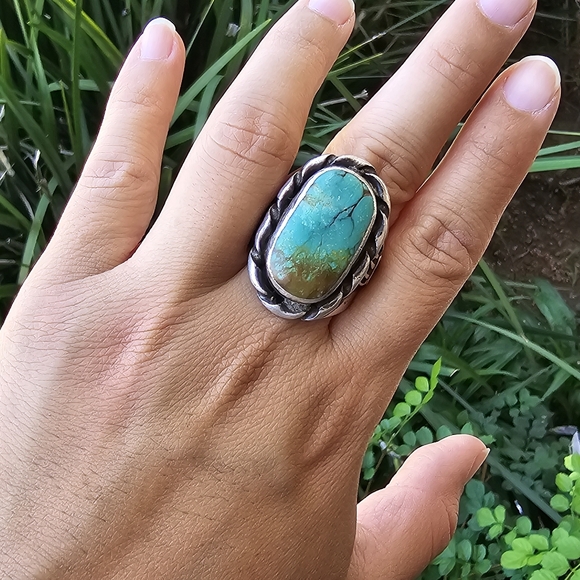 Signed Vintage Thick Navajo Turquoise Ring - Picture 7 of 7